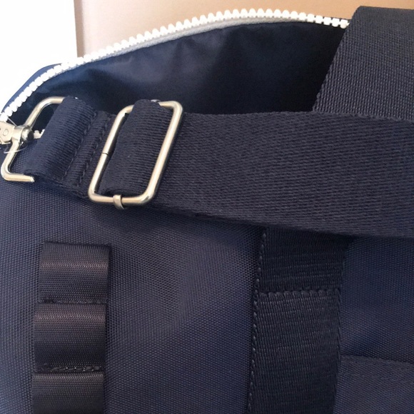 Vineyard Vines Duffle Blue Pink NWT - Picture 5 of 5